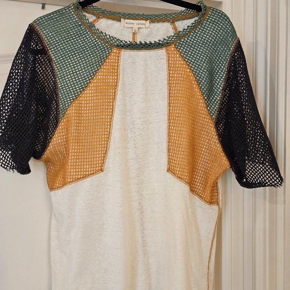 Gilden intent Buckle top